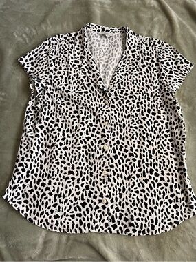 🐼 LOFT Short-Sleeve, Animal Print Button Down Shirt